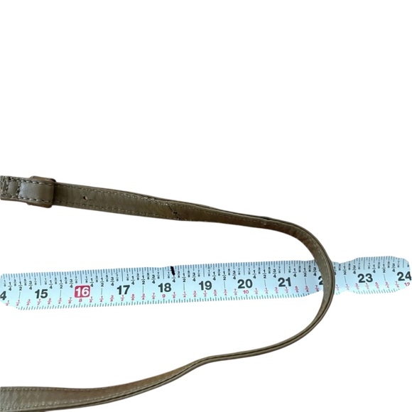 HOBO Renny Wide Weave Leather Crossbody - Picture 11 of 11